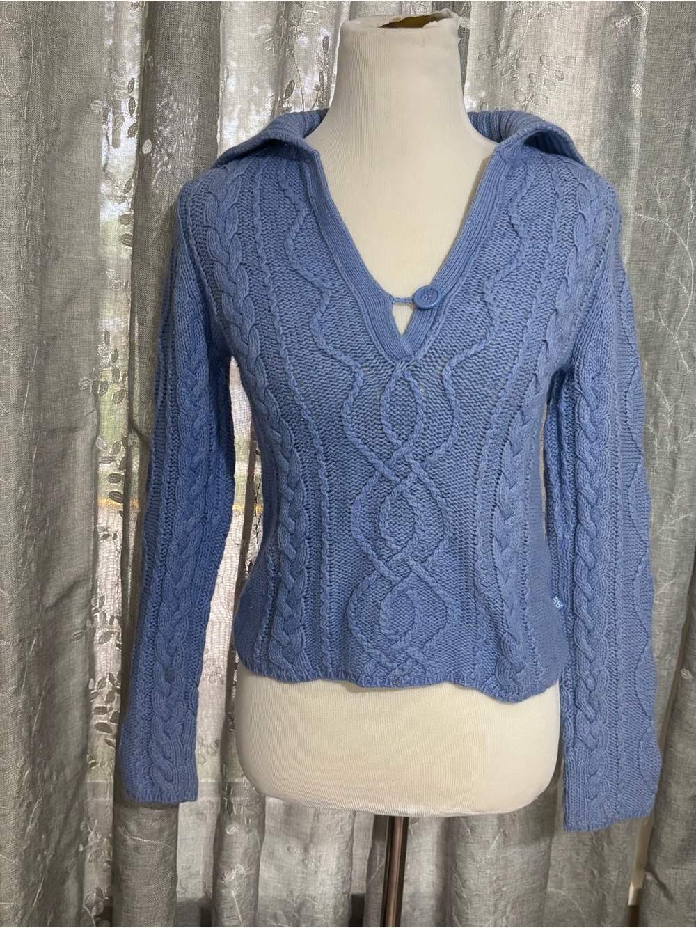 American Eagle Outfitters Light Blue Cable-Knit V-Neck Sweater with Collar